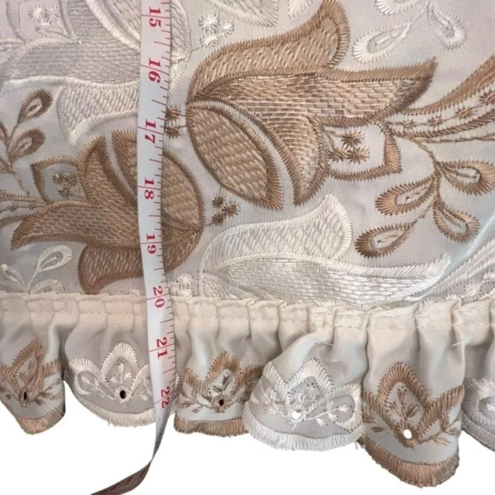Embroidered Floral‎ Satin/Silky Brown  White Pillow Sham Ruffles 20x26 Standard